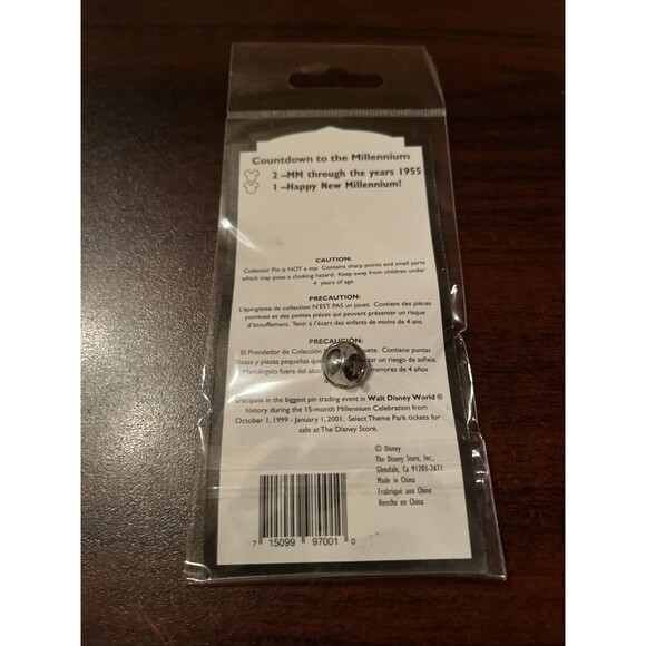 Disney Countdown To The Millennium Mickey Mouse Happy New Year 2000 #1 Pin - Picture 4 of 4